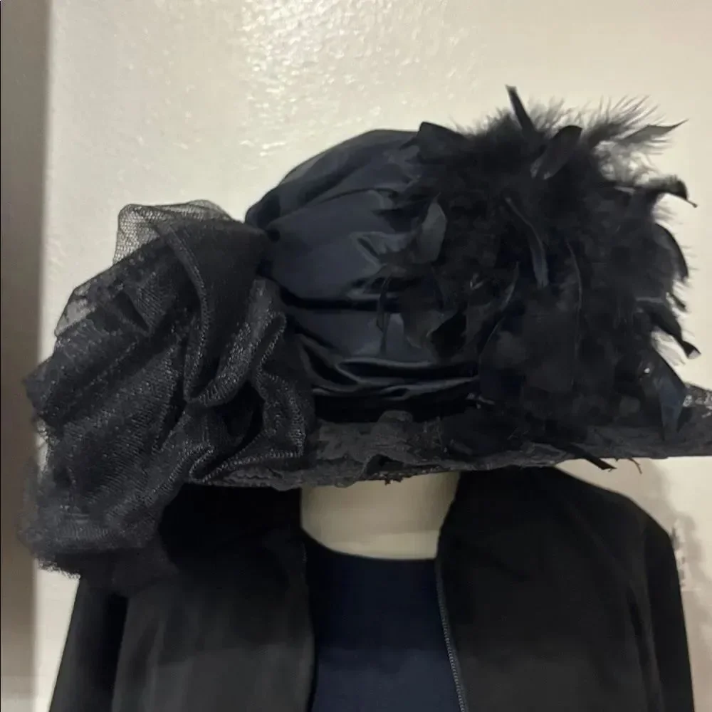 Ladies Black Victorian Touring Hat w/Black Roses